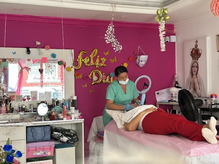 CENTRO DE ESTETICA Y SPA LENGUAJE DE TU PIEL CAROLINA CASTAÑO V. – Enfermera – Esteticista – Cosmetologa – Masajes