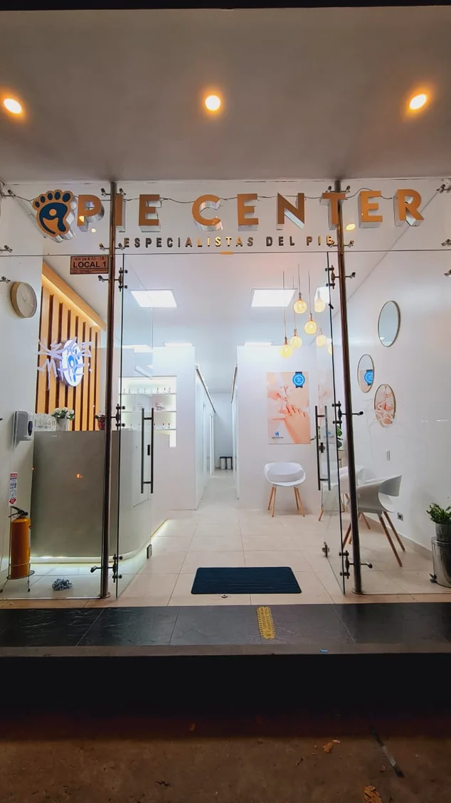 PIE CENTER GALERIAS