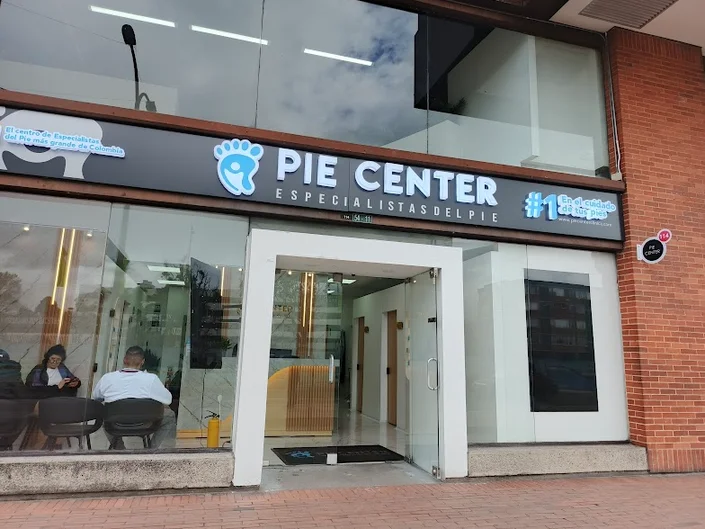 PIE CENTER ISERRA 100
